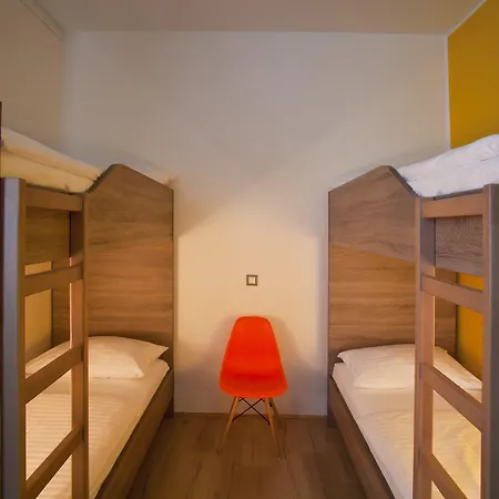 Uni Hostel