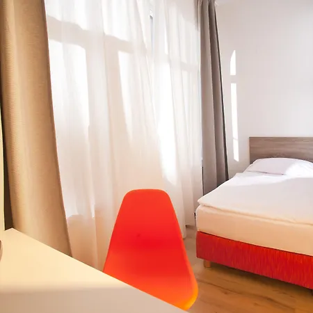 Uni Hostel